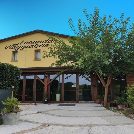 Osteria E Locanda Del Viaggiatore 루시 외부 사진