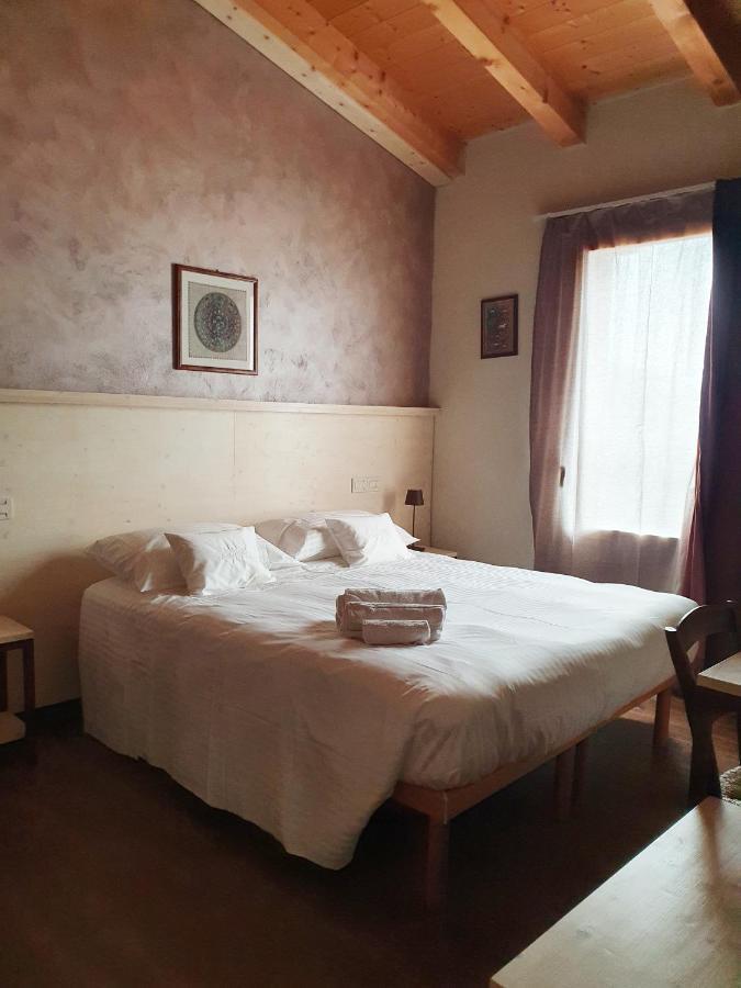 Osteria E Locanda Del Viaggiatore 루시 외부 사진