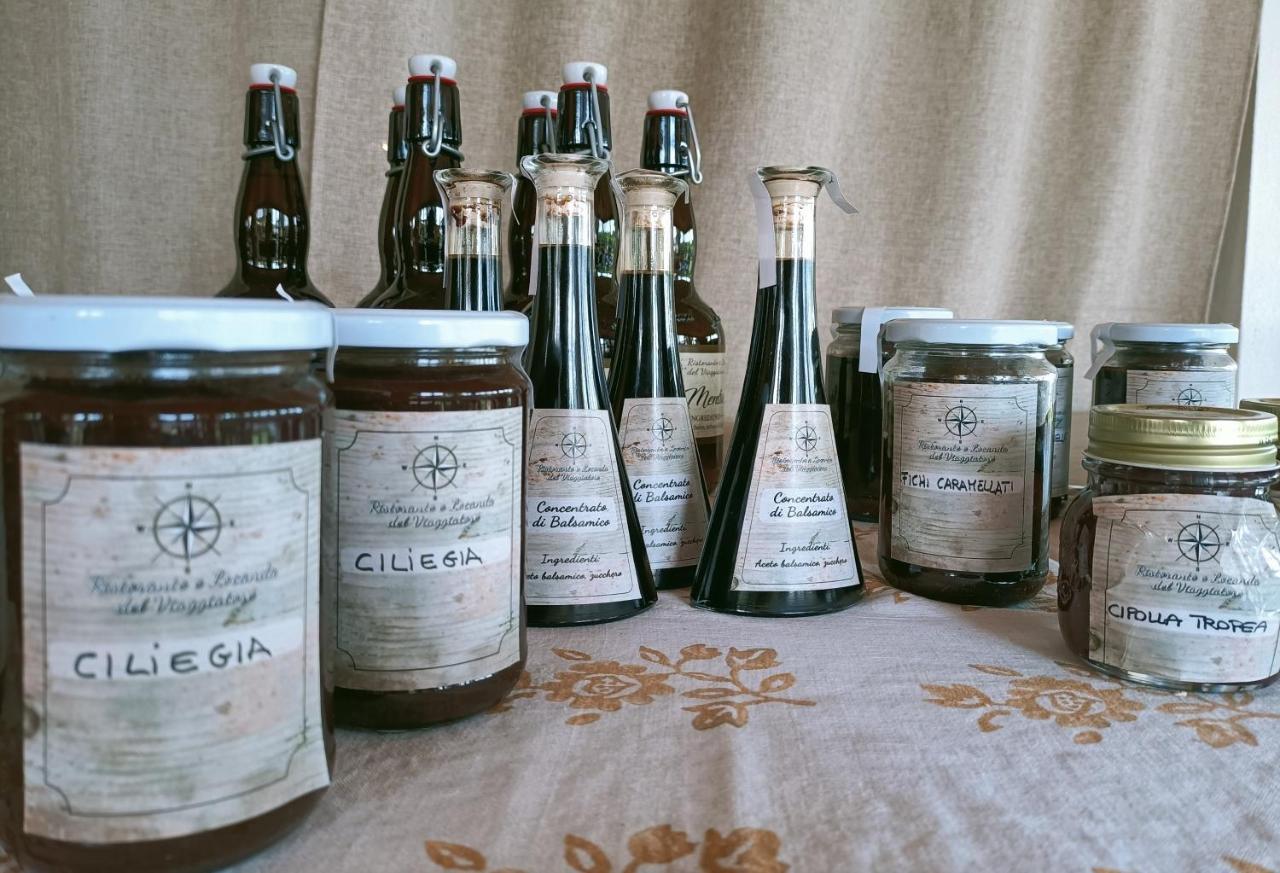 Osteria E Locanda Del Viaggiatore 루시 외부 사진