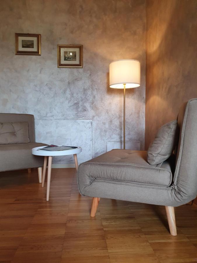 Osteria E Locanda Del Viaggiatore 루시 외부 사진