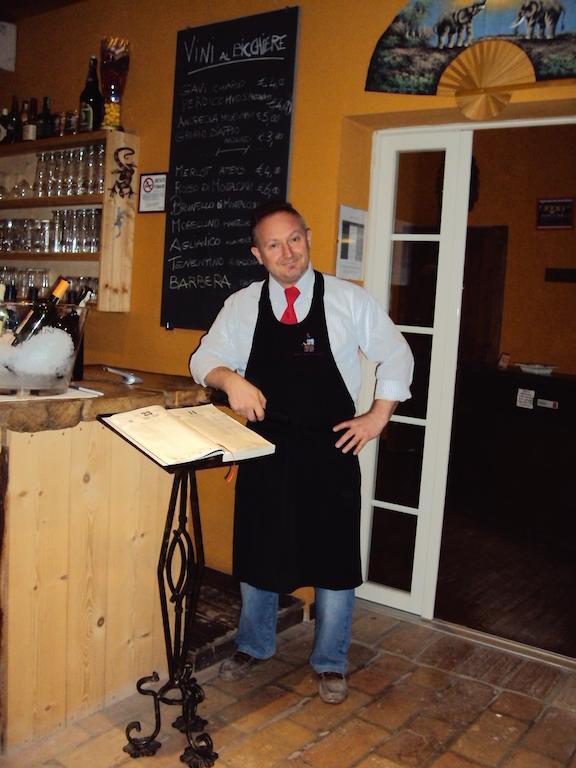 Osteria E Locanda Del Viaggiatore 루시 외부 사진
